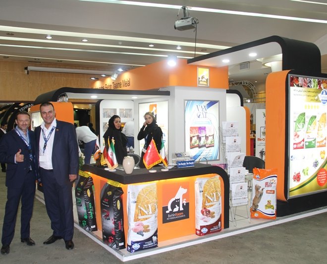 635858624904492417DR.CLAUDER_8214